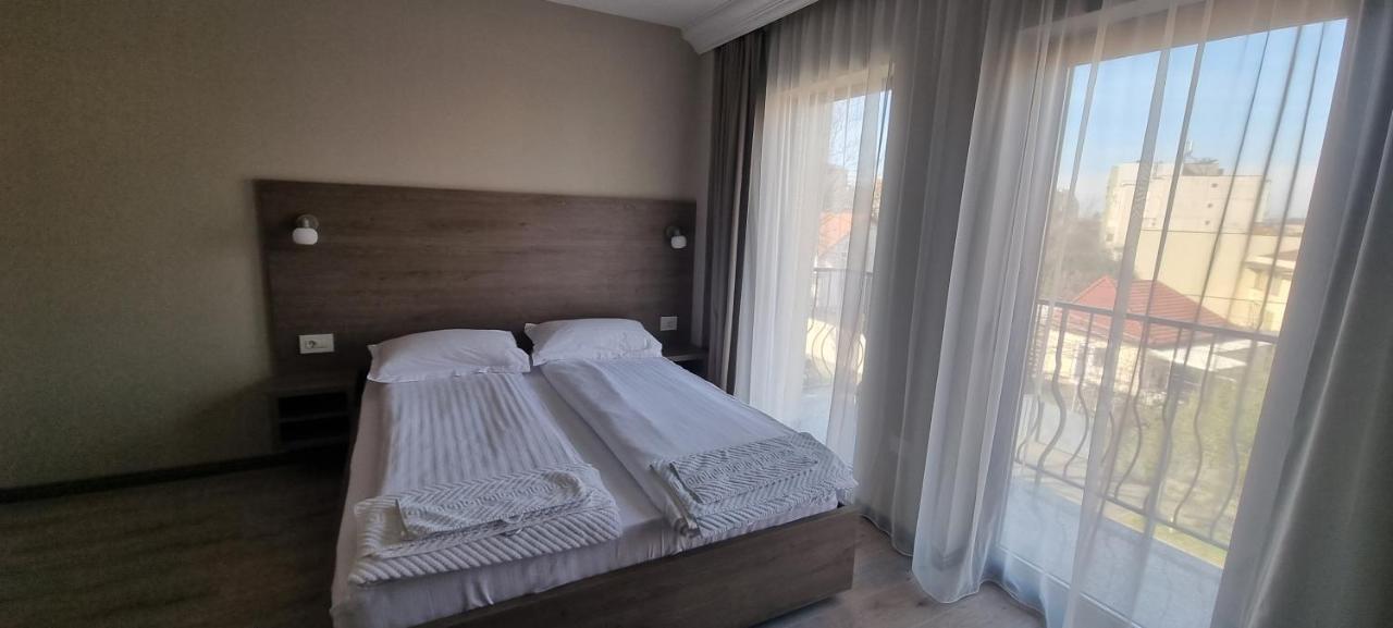 Pensiunea Normandia Timişoara Exterior foto